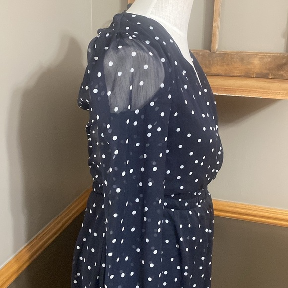 Francesca’s Navy Polka Dot Long Sleeve Dress size medium NWT - Picture 4 of 9